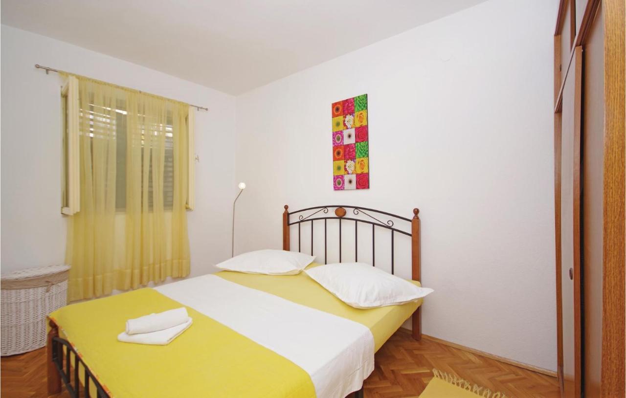 Cozy Apartment In Makarska With Kitchen Kültér fotó